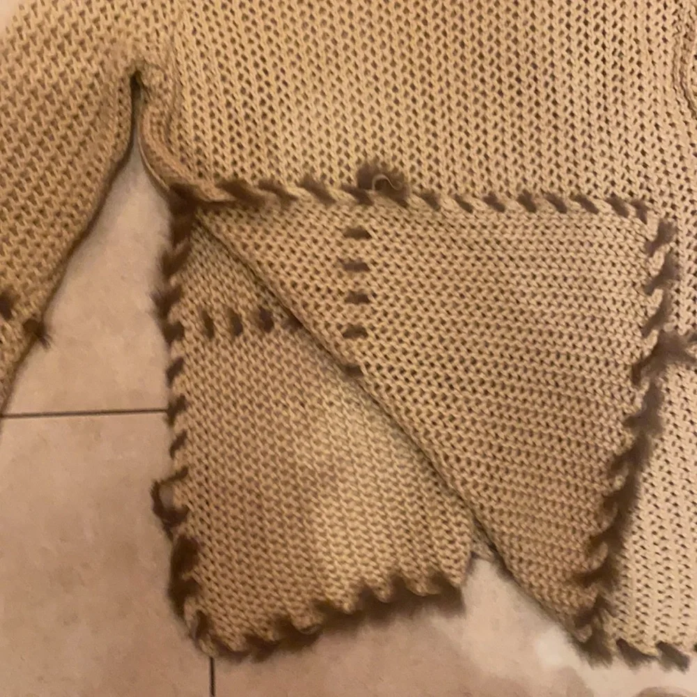 Escada sweater - Picture 6 of 7